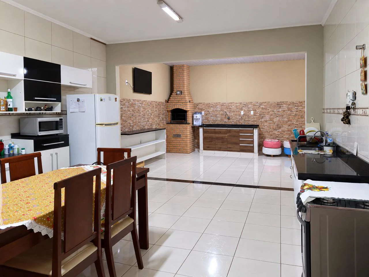 Casa 2Dormitorios e Suíte — foto 1
